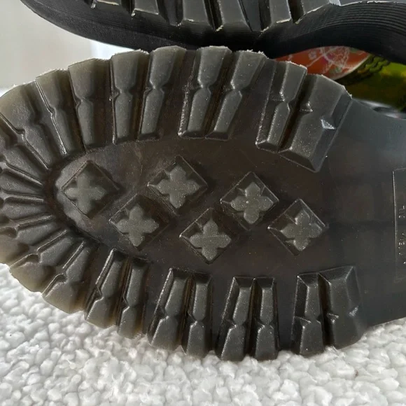 Dr. Martens Jadon Daze Boots. US Women’s Sz 9.  Excellent Condition. No Box. - Picture 13 of 16